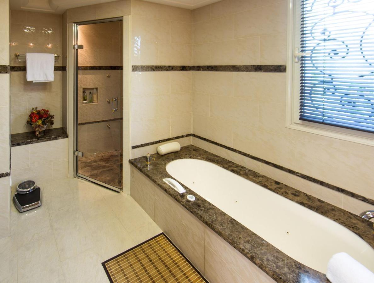 El Paradisio Splendid 5 Stars Villa Atypical In Antibes With Overflowing Swiming Pool Dış mekan fotoğraf